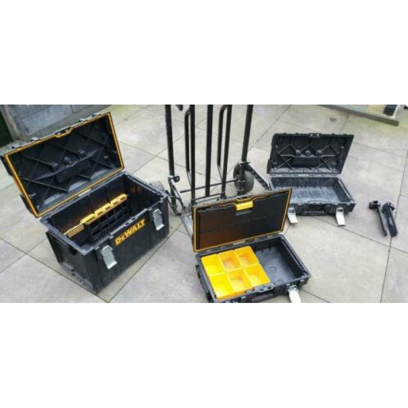 Gereedschaps trolley / wagen Dewalt inclusief 3 systainers