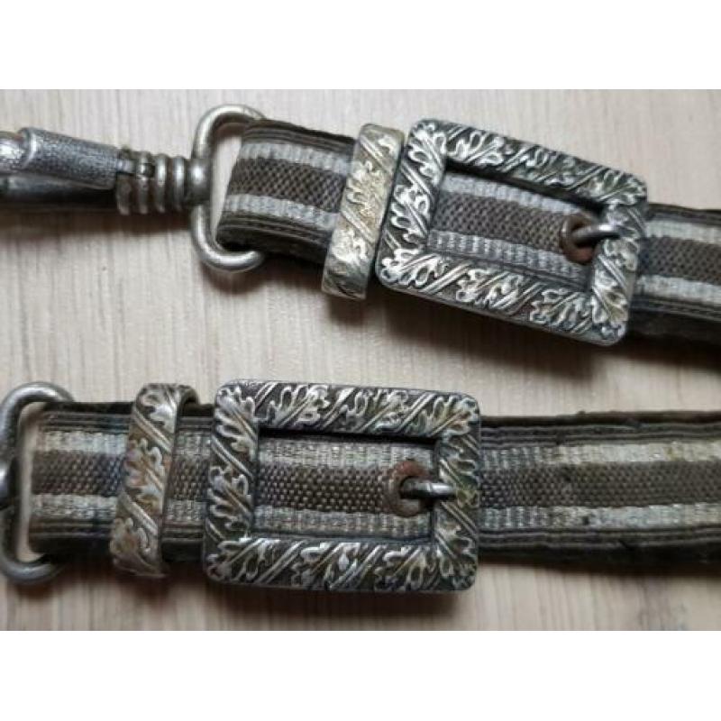 Duitse drager / hanger voor dolk WO II, kopie?