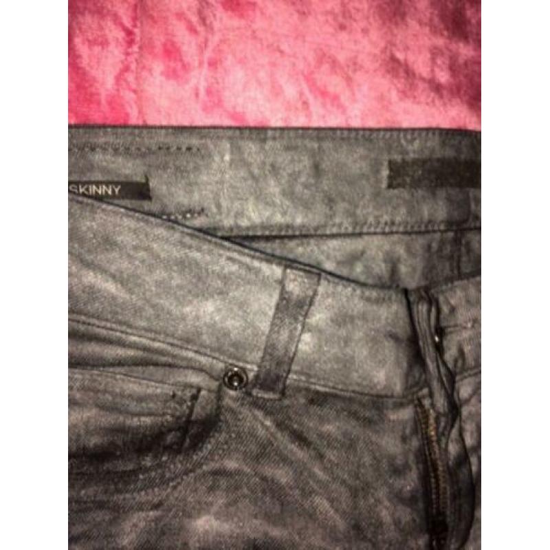 Zwart-grijze slimfit jeans van SUPERTRASH in maat 27