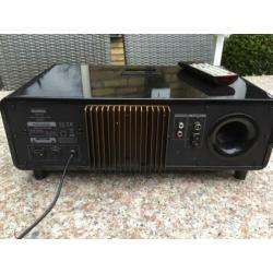 Radio stereo zwart model: MD332 met iPod dock 30 pin.