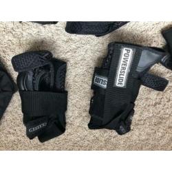 Te koop: skate beschermers