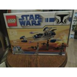 Lego Star Wars 8015 Assassin Droids Battle Pack (2009)