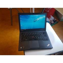 Lenovo Thinkpad X240 i5-4200U @ 2.60GHz/4GB/500Gb