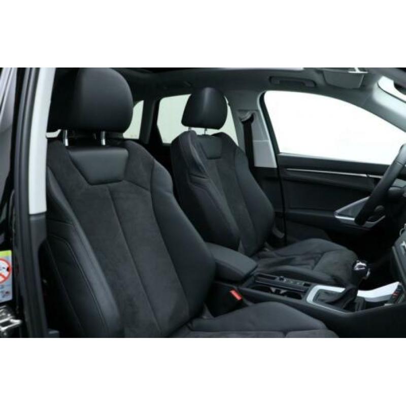 Audi Q3 35 TFSI 150PK S-Tronic S Line Panoramadak, Achteruit