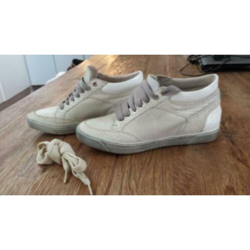 Sneakers van O'moda