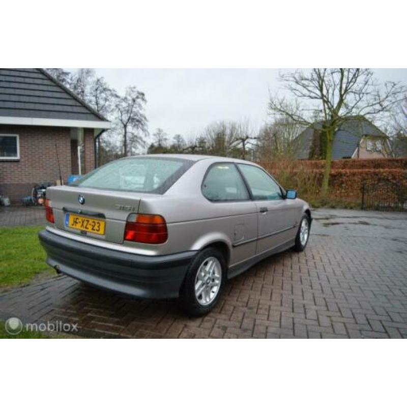 Unieke BMW 3-serie Compact 316i Executive youngtimer!