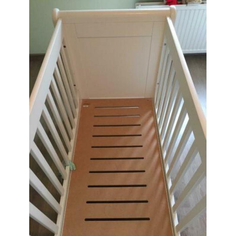 Compleet Kidsmill baby ledikant wit, gebruikt door 1 kind
