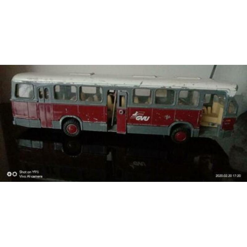 Lion toys bus gvu