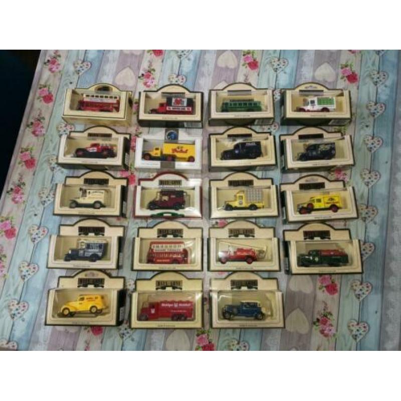 Days gone antieke auto's nieuw 19 stuks dinky toys