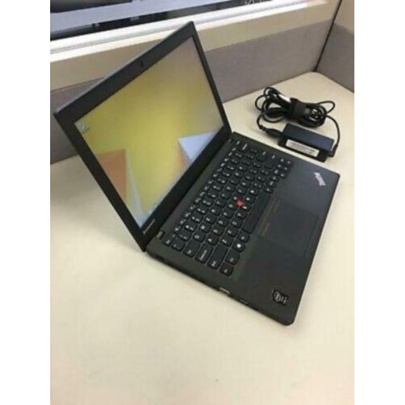 Lenovo Thinkpad X240 i5-4200U @ 2.60GHz/4GB/500Gb