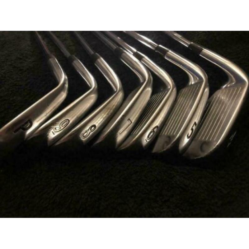 Titleist 714 CB MRH Stiff XP95 shaft std length