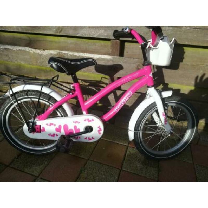 Meisje fiets weinig gebruikt. Stond in de schuur.