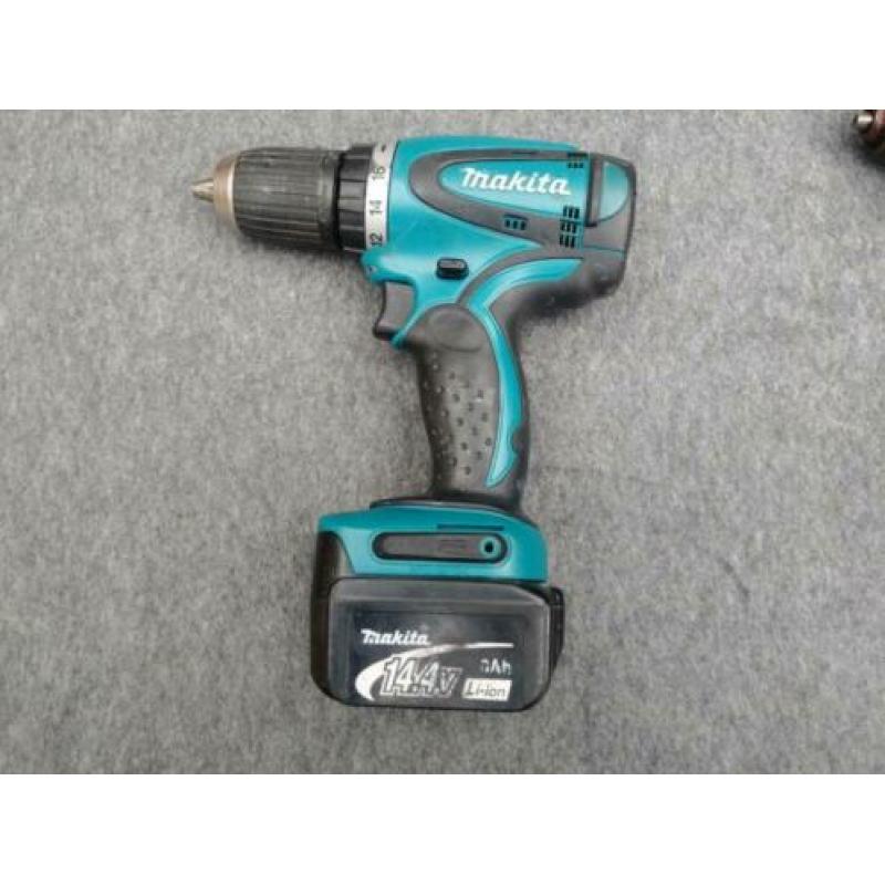 Makita 14,4V set BDF440 en BDF343 2x 3.0AH en lader