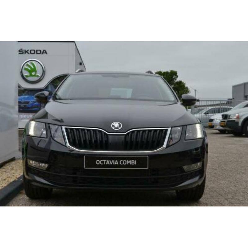 Skoda Octavia Combi 1.6 TDI Automaat Clever Edition | Naviga