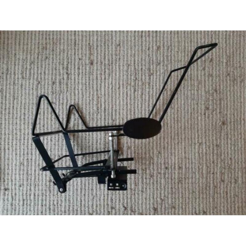 Steco baby-mee maxi cosi houder bagagedrager. Met vering.