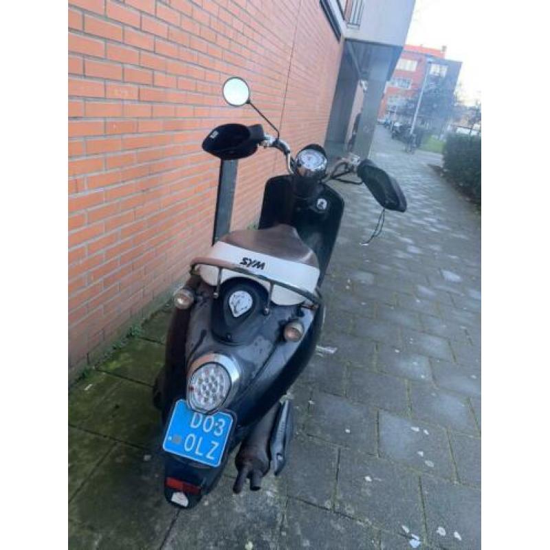 Sym mio 50