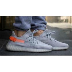 Adidas yeezy boost 350 V2 tail light maat 40 2/3