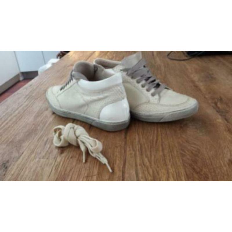 Sneakers van O'moda