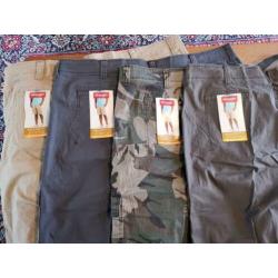 Wrangler korte CARGO broek XXXL. 4 stuks. NIEUW!
