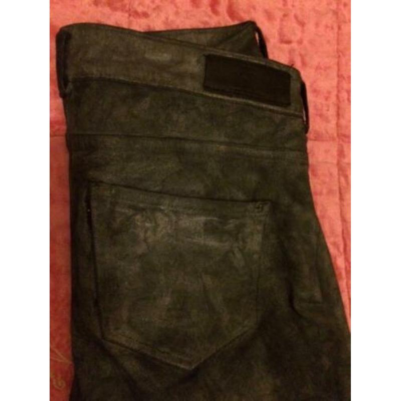 Zwart-grijze slimfit jeans van SUPERTRASH in maat 27