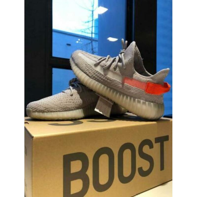 Yeezy boost 350 v2 Maat 42 & 44