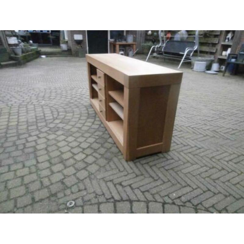lichteiken TV en MUZIEK meubel