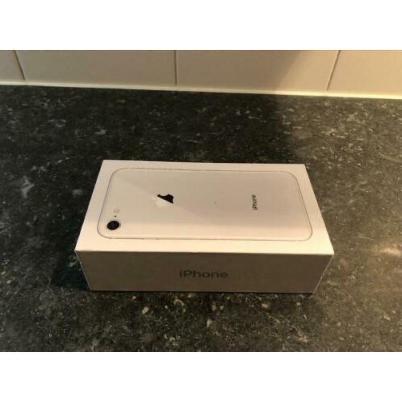 Te koop iPhone 8 Zilver 64 gb
