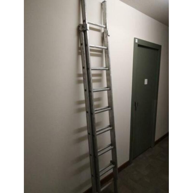 Ladder uitschuifbaar
