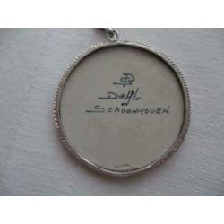 antieke grote zilveren hanger met zilver aan ketting
