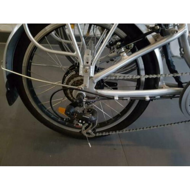 2 electrische fietsen, 1x lage instap, 1x vouwfiets