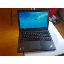 Lenovo Thinkpad X240 i5-4200U @ 2.60GHz/4GB/500Gb