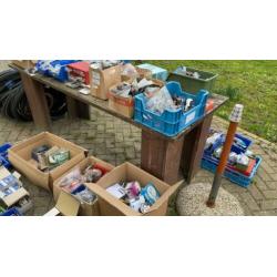 Grote partij fietsonderdelen en buitenbanden in 1 koop,