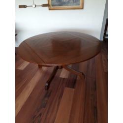 Tafel antiek.