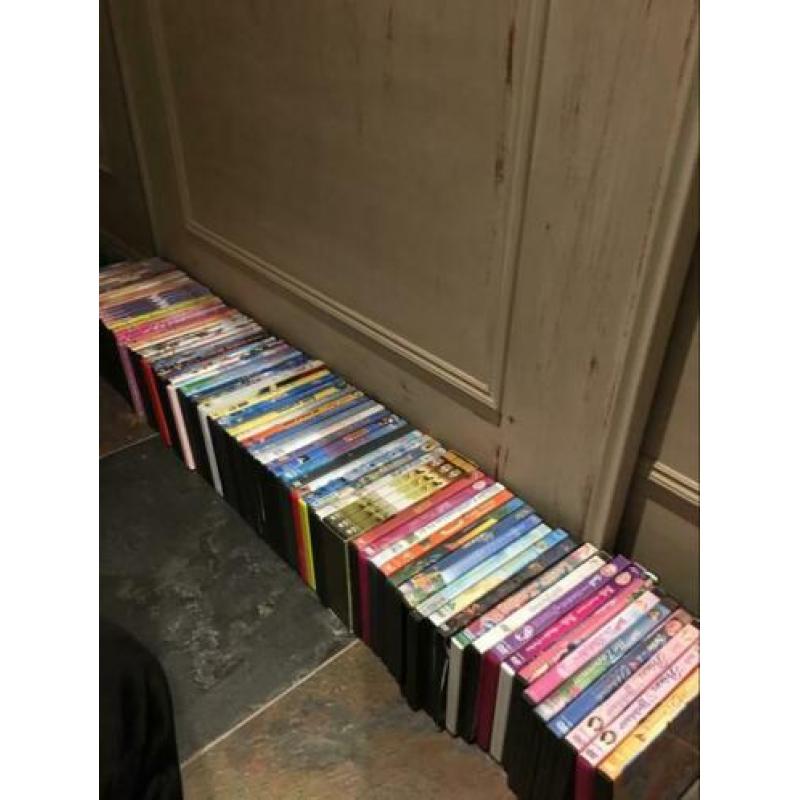 Grote set kinder en Disney dvd’s 76 stuks