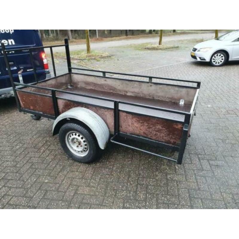 Ruime aanhanger | nieuwe bodem, led, verf, 245 bij 130 750kg