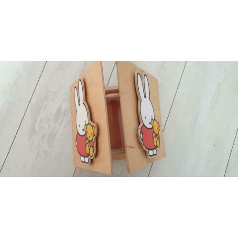 Mooie nette houten lamp van Nijntje handgemaakt