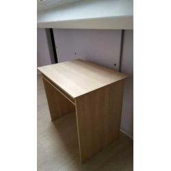 Klein Ikea bureau