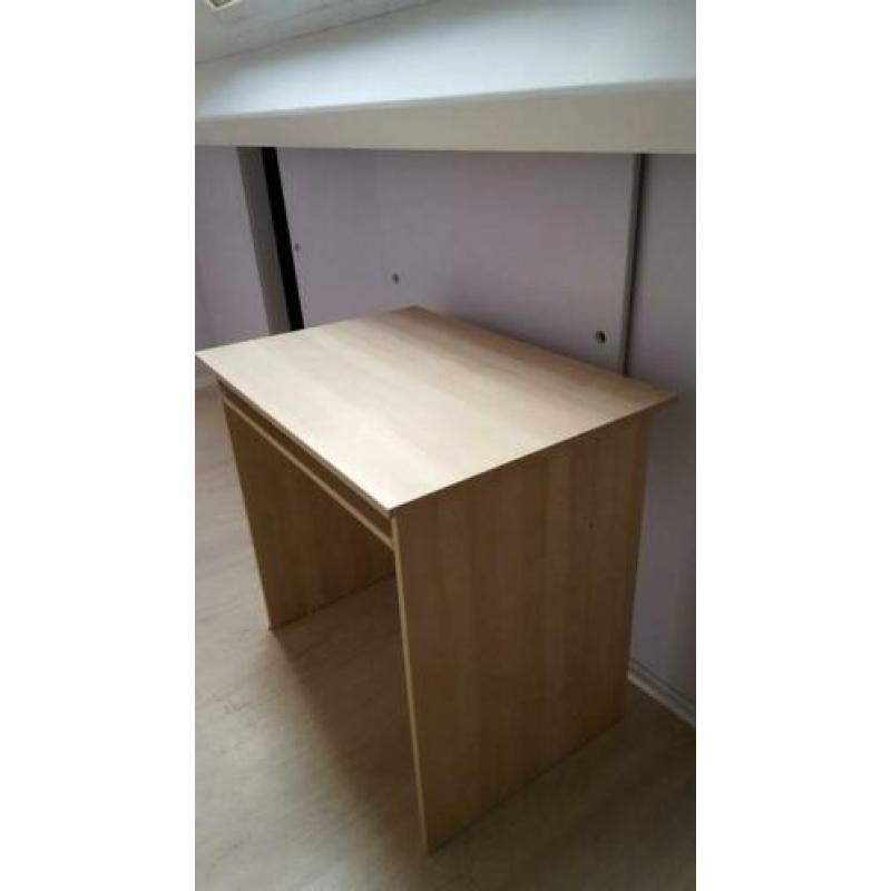 Klein Ikea bureau
