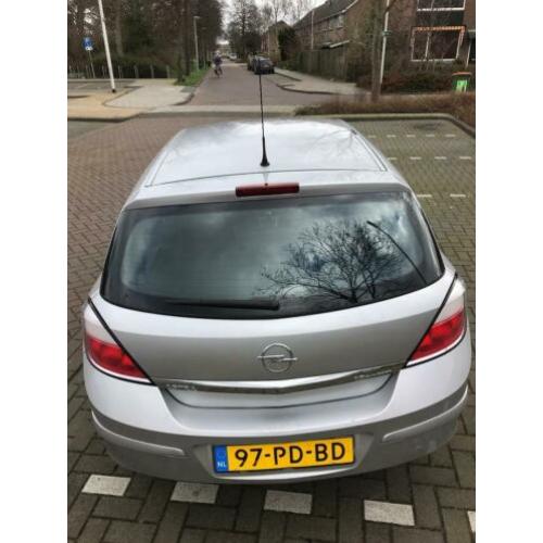 Opel Astra 1.6 16V 5D 77KW 2004 Grijs