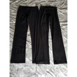 2 Nike dry-fit sportbroeken, wijde pijpen, maat M