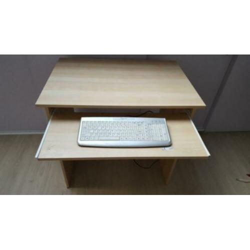 Klein Ikea bureau