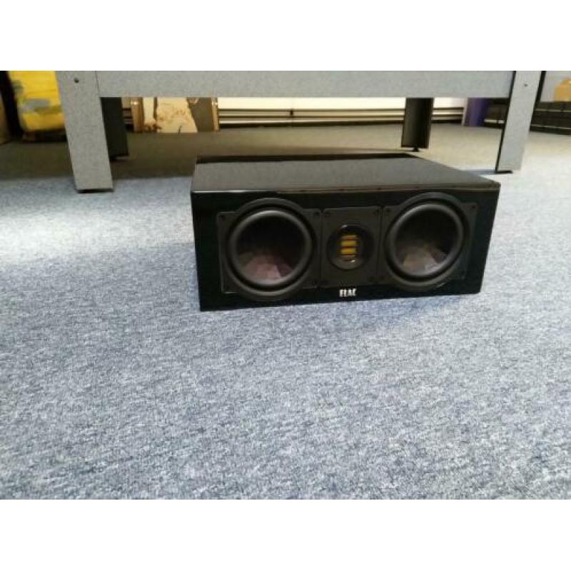 2 Elac luidsprekers hoogglans zwart en Elac center .