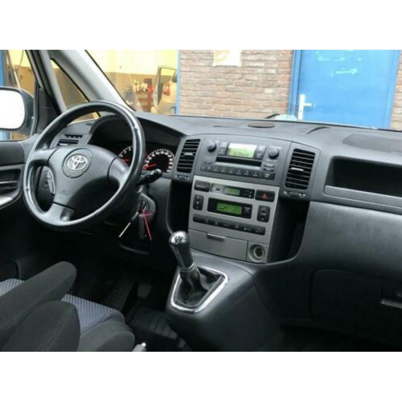 Toyota Corolla Verso 1.8 VVT-i Linea Sol