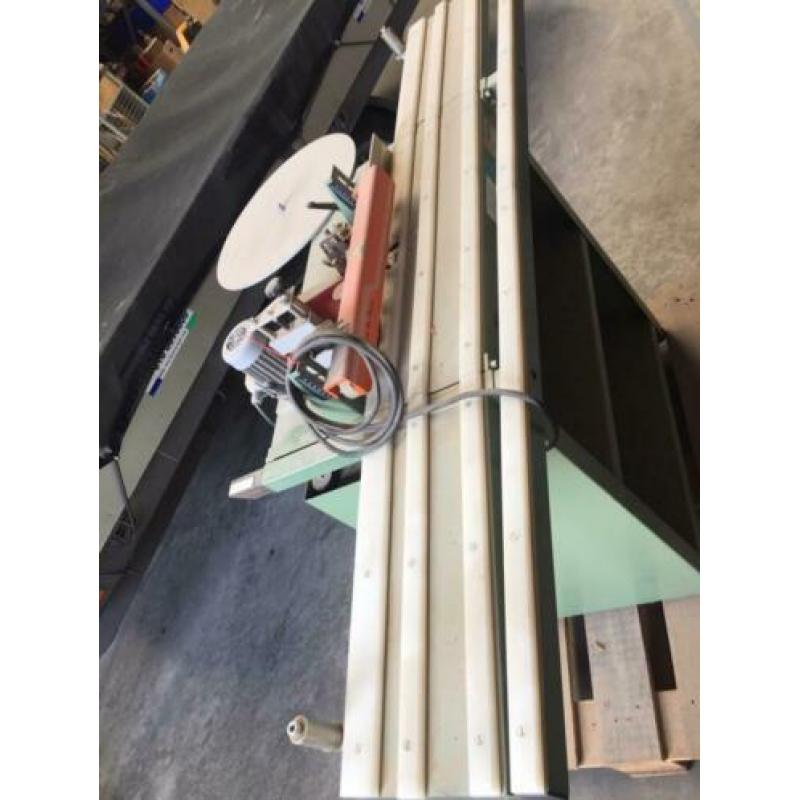 Strijkfineer machine