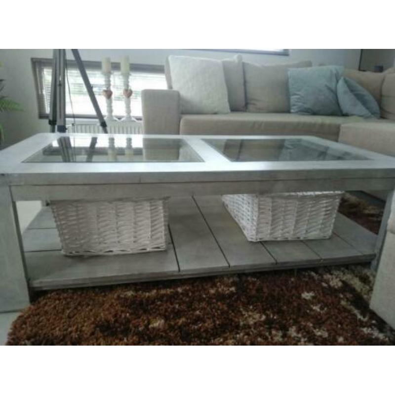 Rustieke white wash salontafel met glas