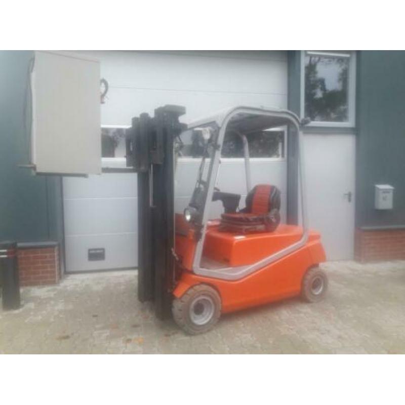 BT Heftruck 2 ton triplo, freelift, sideshift bj 2008
