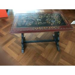 Hindeloopen bijzet tafel tafeltje
