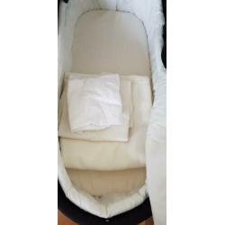 mutsy Evo kinderwagen met bijbehorend dekentje en hoeslaken