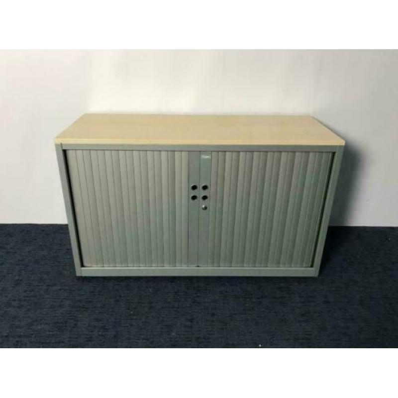 3x Roldeurkast Gispen, aluminium, ahorn topblad, H70 x B120