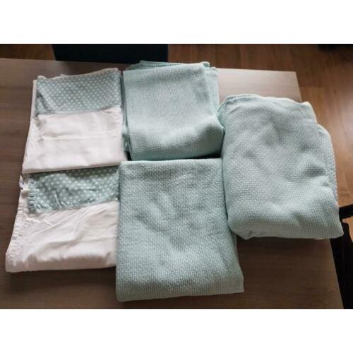 Complete set lakens en dekentjes voor een ledikant